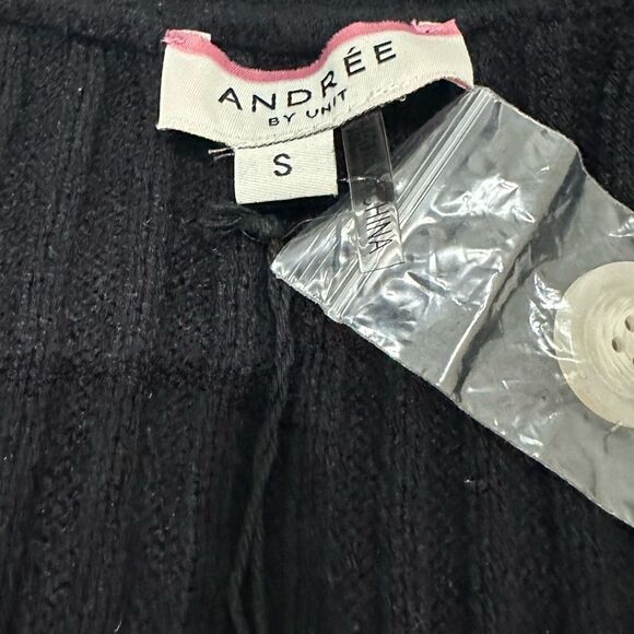NWT Andrée by Unit Black Ribbed Cardigan Sweater - Picture 3 of 6